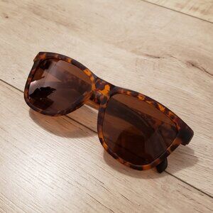 goodr OG Sunglasses, Bosley's Basset Hound Dreams